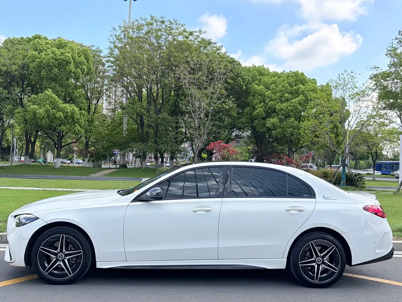 Mercedes-Benz C-Class 2024 C 260 L Night Edition Sport фото 4