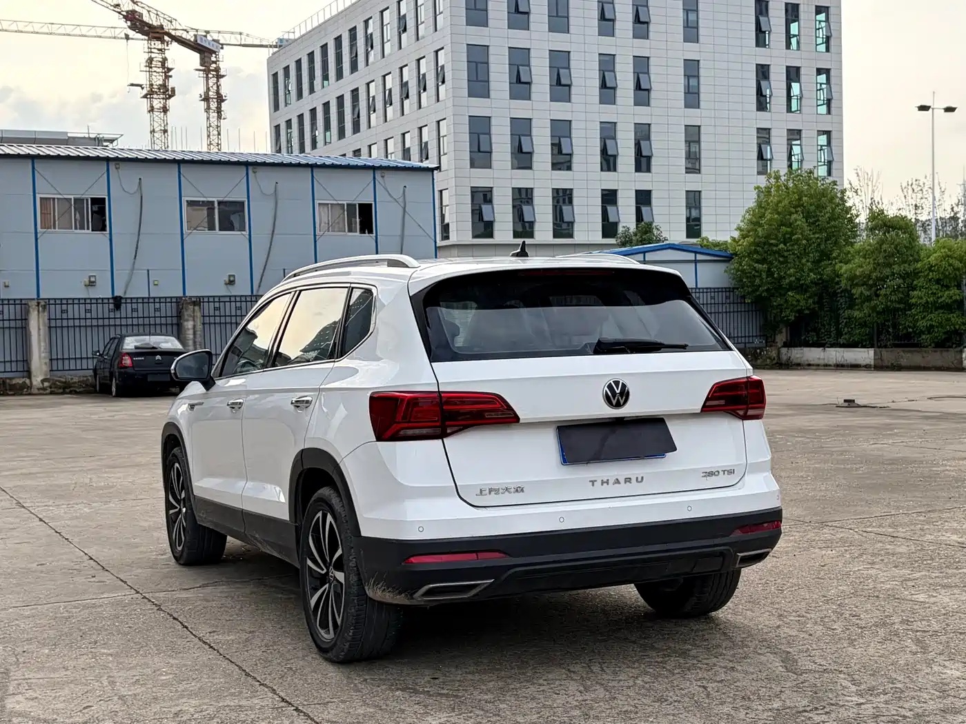 Volkswagen Tharu 2022 280TSI FWD Luxury Edition фото 6