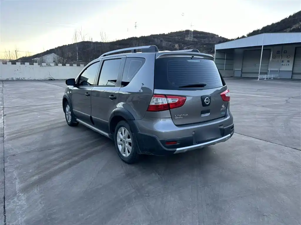 Nissan Livina 2014 2013 Sharp 1.6XL Manual Comfort