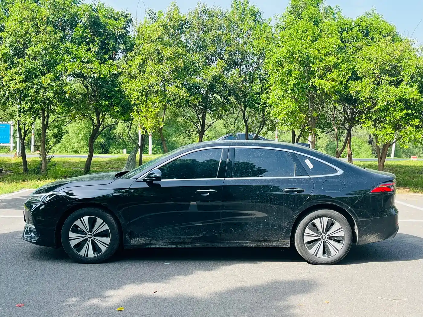 Geely Galaxy Galaxy A7 2025 EM-i 150km Explorer+ Edition фото 3