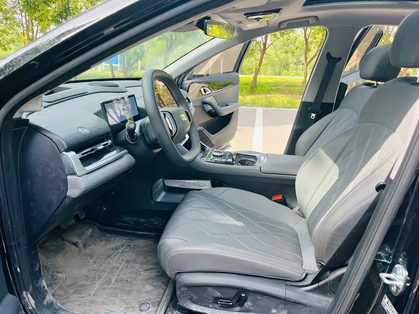 Geely Galaxy Galaxy A7 2025 EM-i 150km Explorer+ Edition фото 4