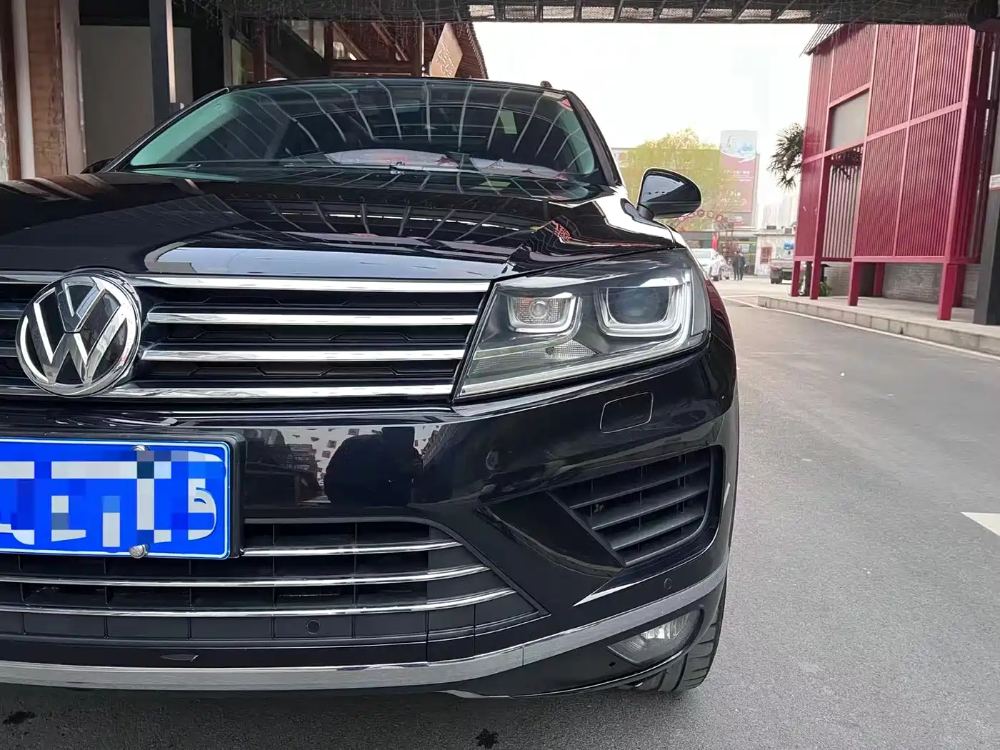 VOLKSWAGEN TOUAREG