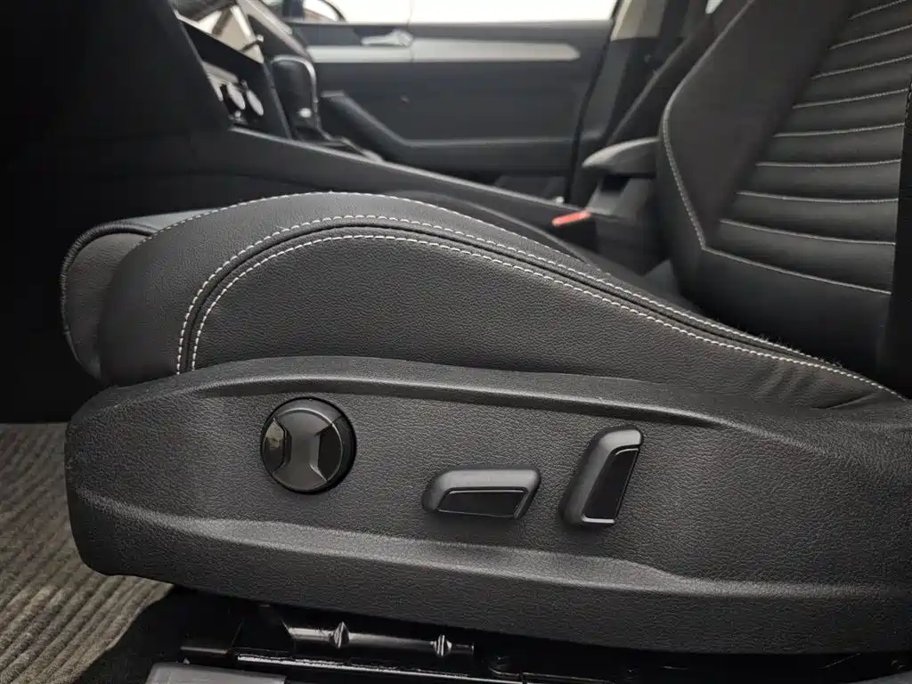 Volkswagen Magotan 2020 280TSI DSG Comfort фото 9