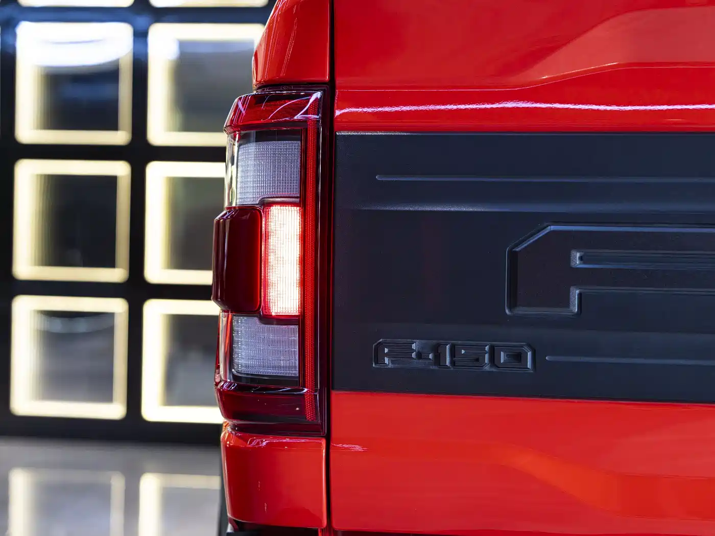 FORD F-150 RAPTOR