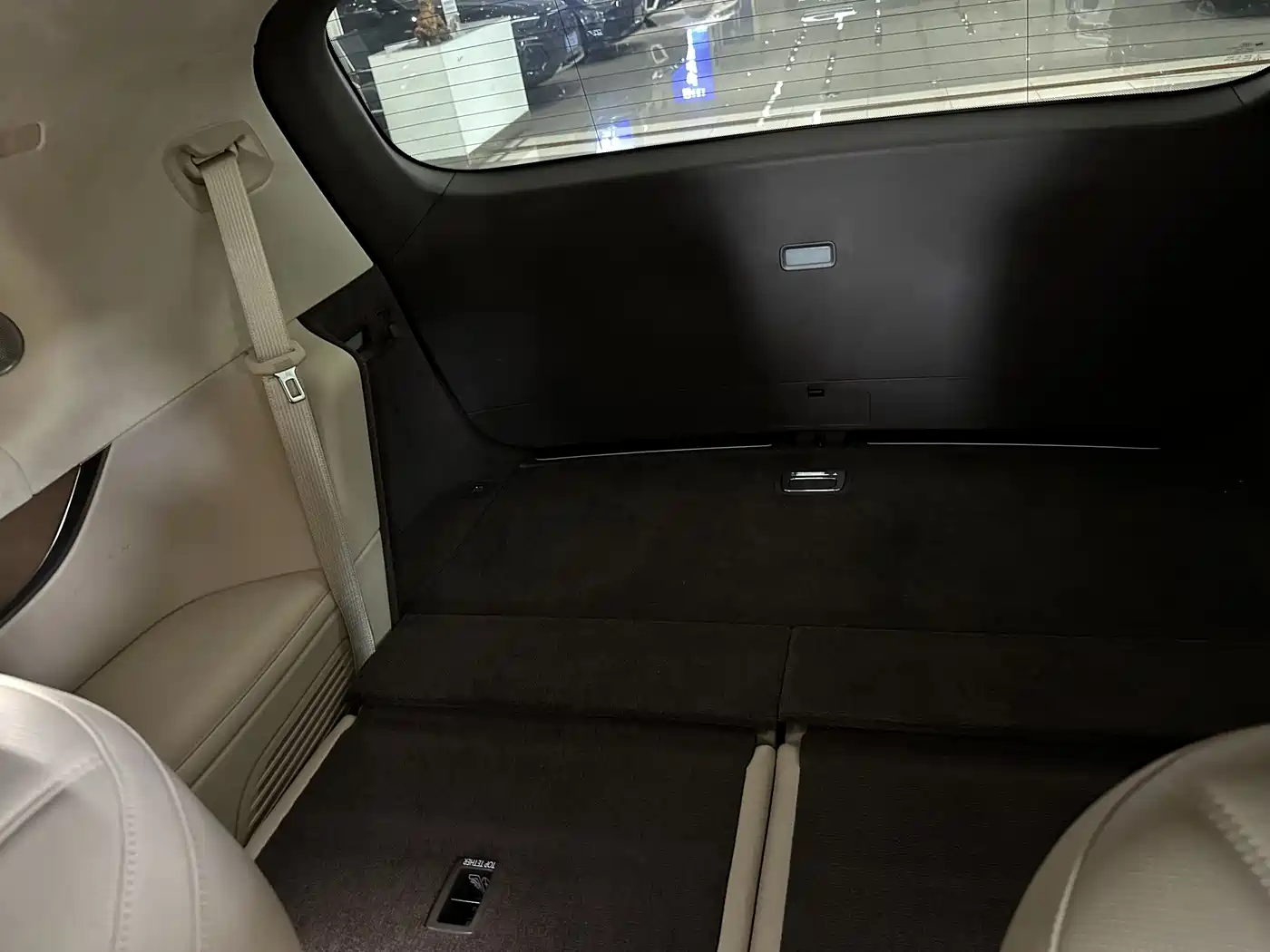 AITO Wenjie AITO M9 2025 Pure Electric Ultra 100kWh 6-Seater фото 6