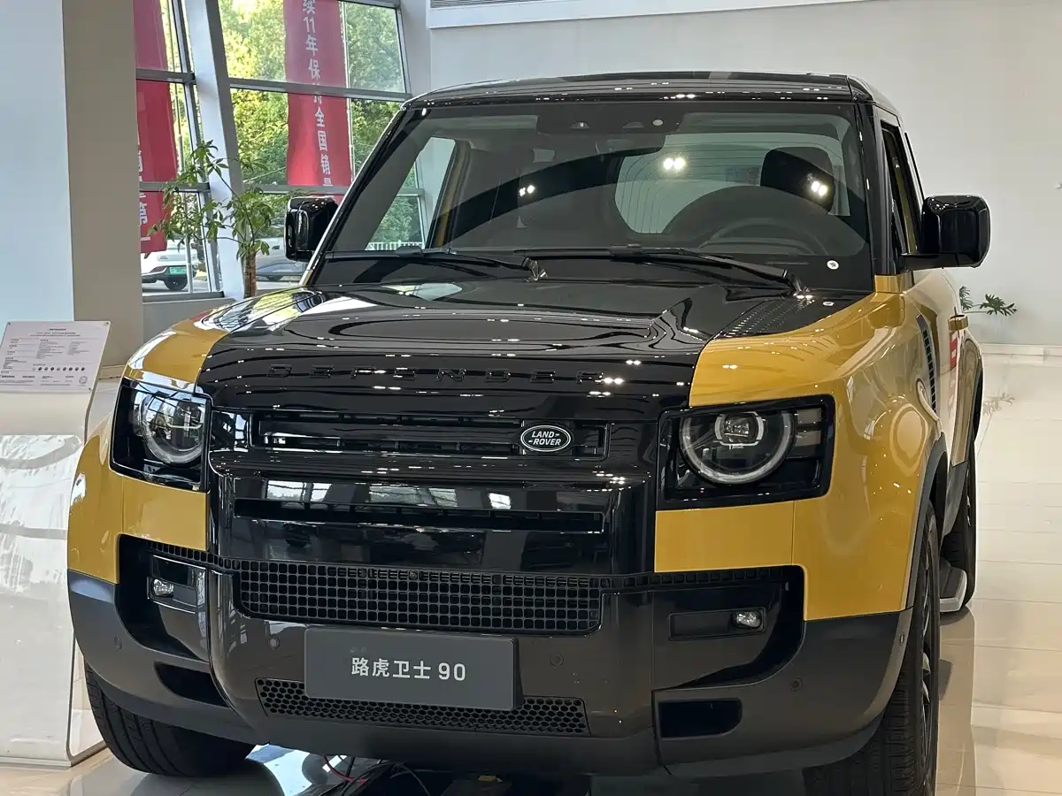 Land Rover Defender 2026 Model 90 2.0T P300 S
