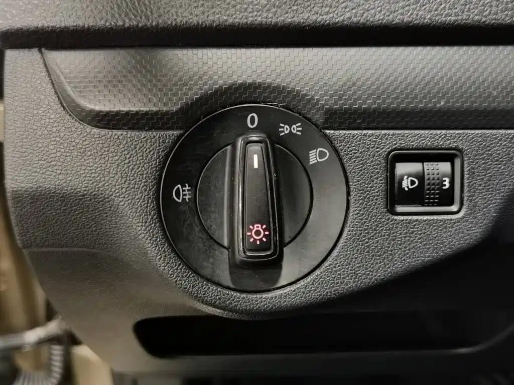 Photo 21 - Volkswagen Jetta