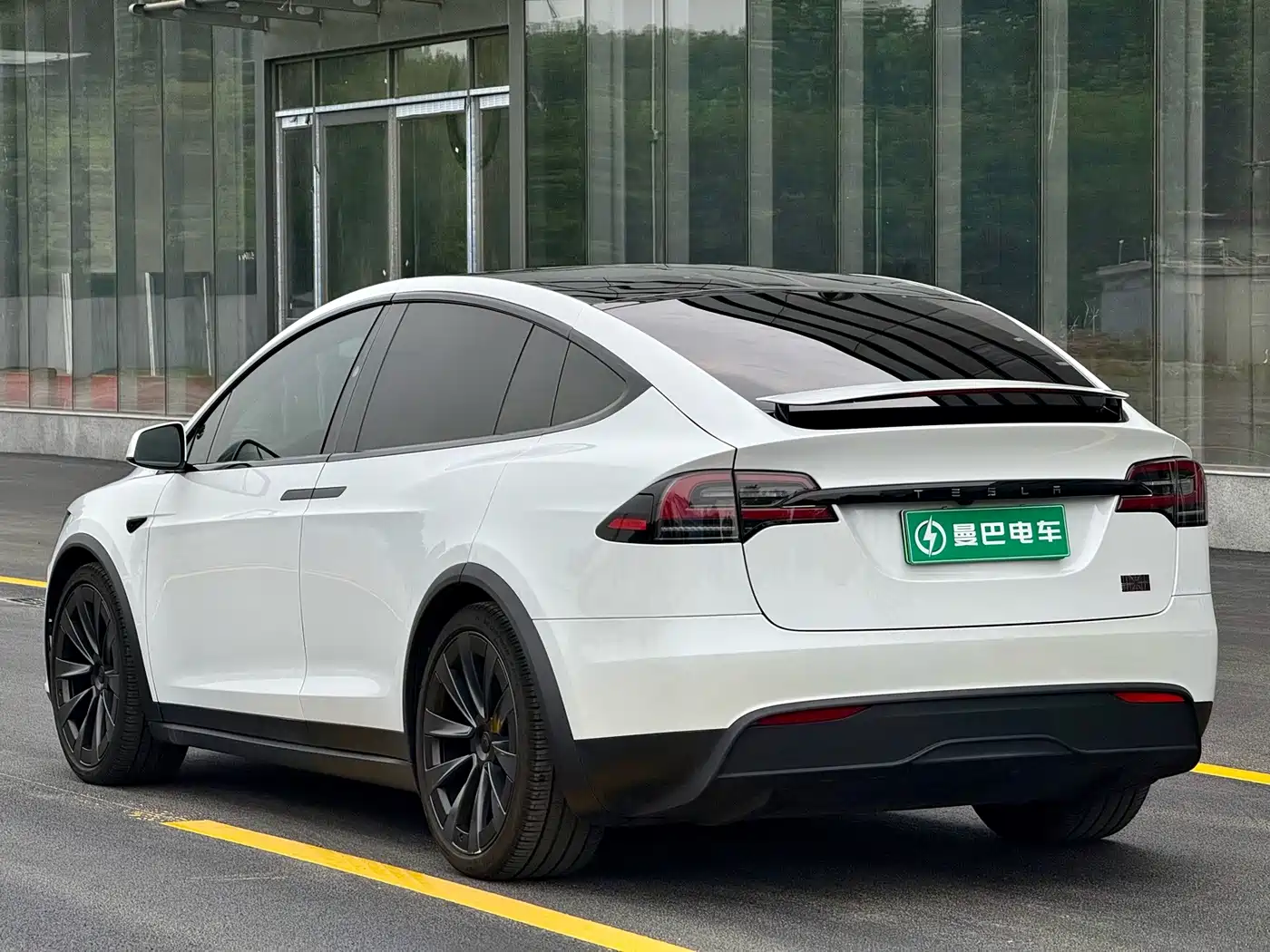 Photo 11 - Tesla Model X