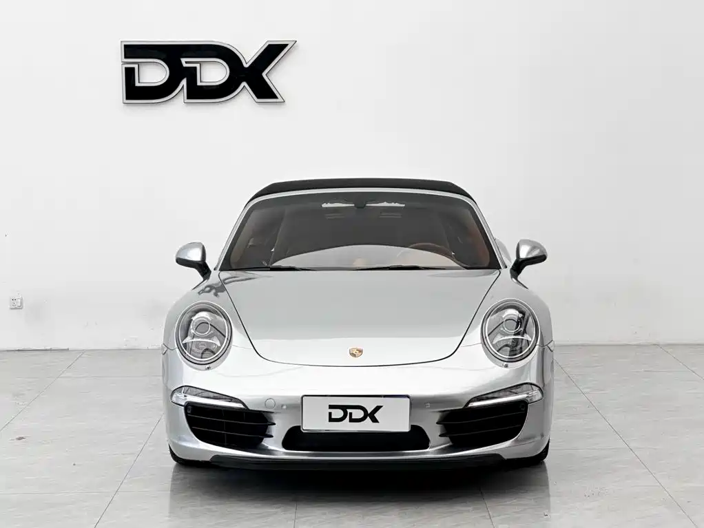 Фото 2 - Porsche 911