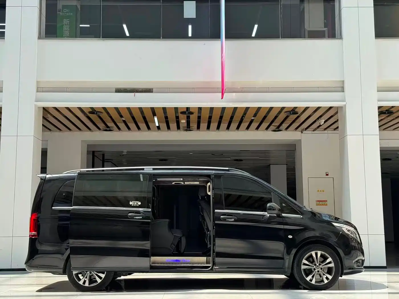 Mercedes-Benz Vito 2020 2.0T Business Edition (7-seater) фото 10