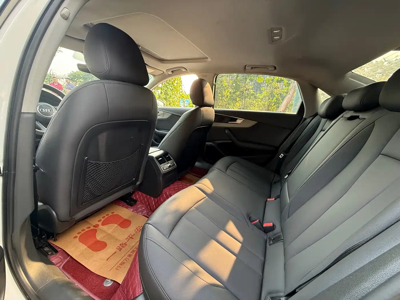 Фото 16 - Audi A4L