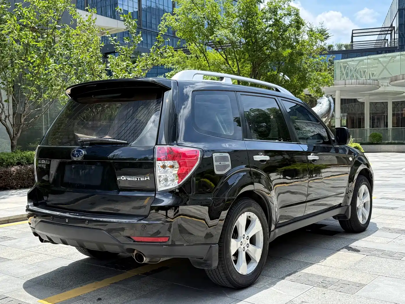 Subaru Forester 2011 2010 2.0XS Automatic Luxury Edition