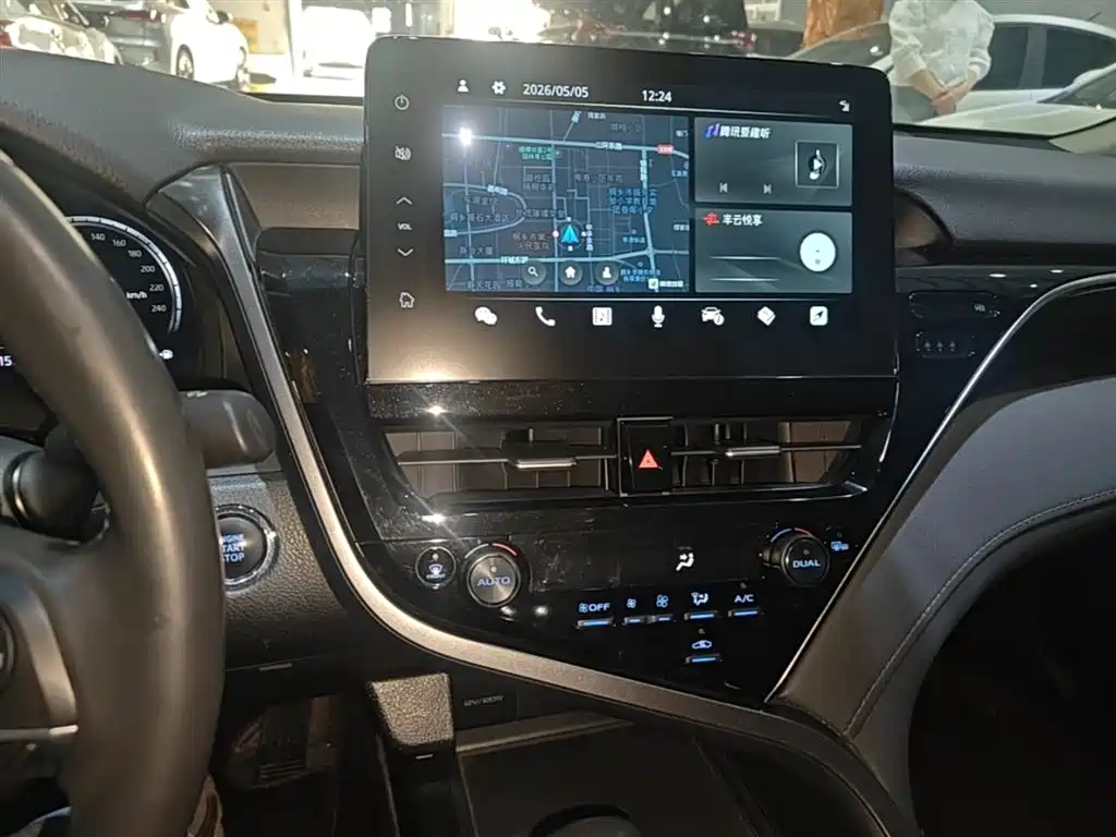 Toyota Camry 2021 2.5G Luxury Edition фото 13