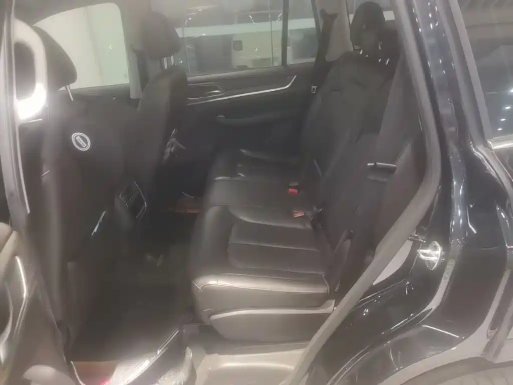 Roewe RX8 2018 2018 30T Smart Internet 2WD Flagship Edition