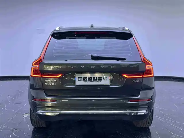 Volvo XC60 2022 B5 AWD R-Design — фото 5