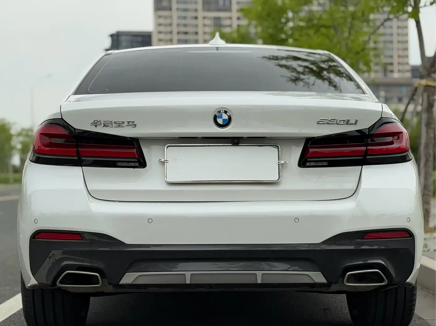 BMW 5 Series 2023 530Li Leading M Sport Package фото 16