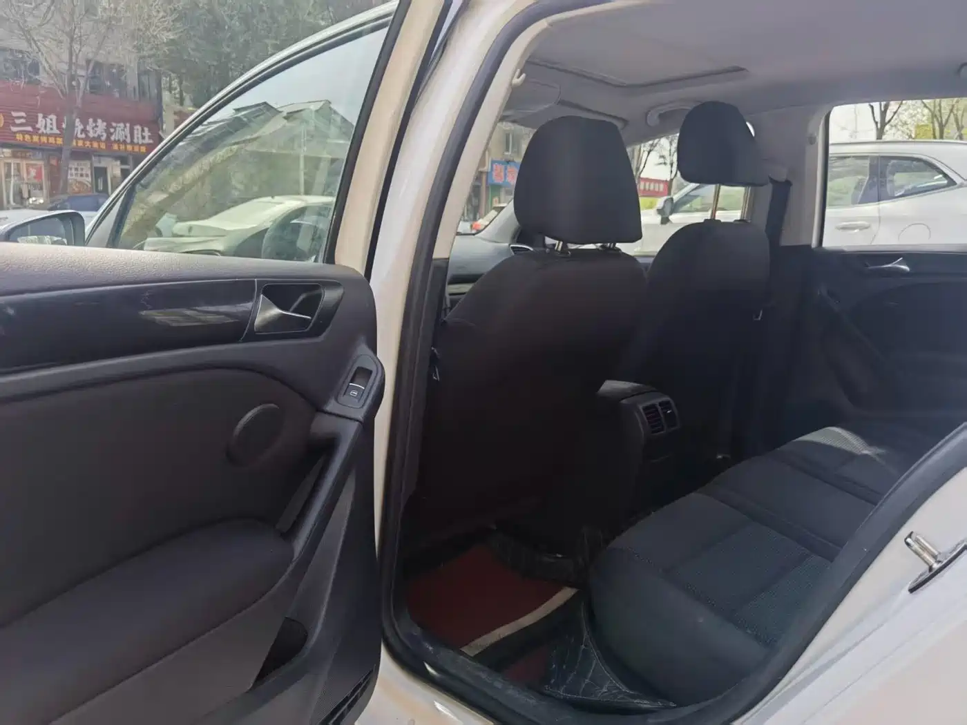 Volkswagen Golf 2012 1.6 Automatic Comfort Type фото 9