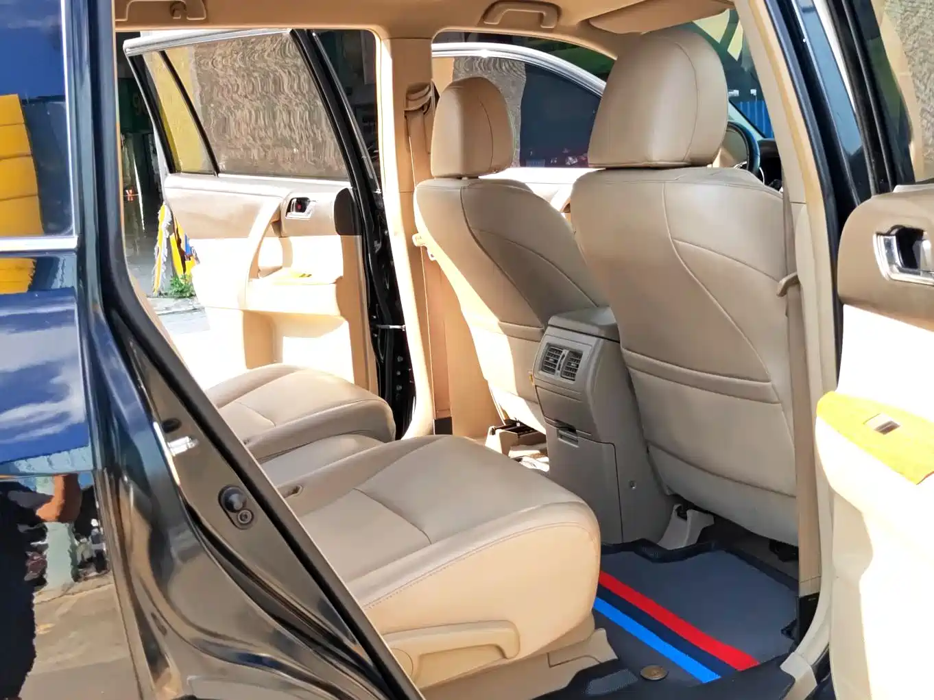 Toyota Highlander 2012 2.7L 2WD 5-seater Sport Edition фото 10