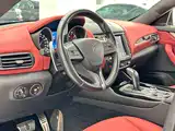Photo 13 - Maserati Levante