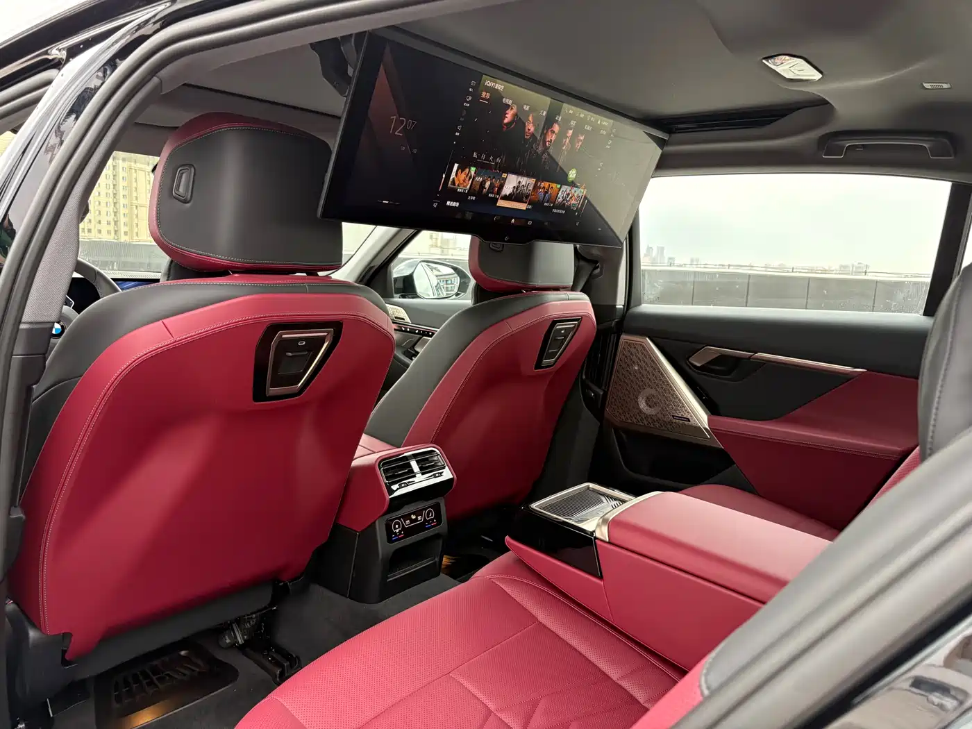BMW 5 Series 2025 530Li Premium M Sport Package фото 9