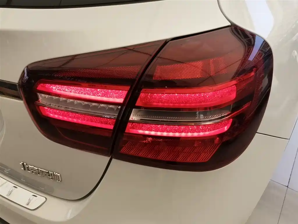Mercedes-Benz GLA 2017 GLA 200 Fashion фото 8