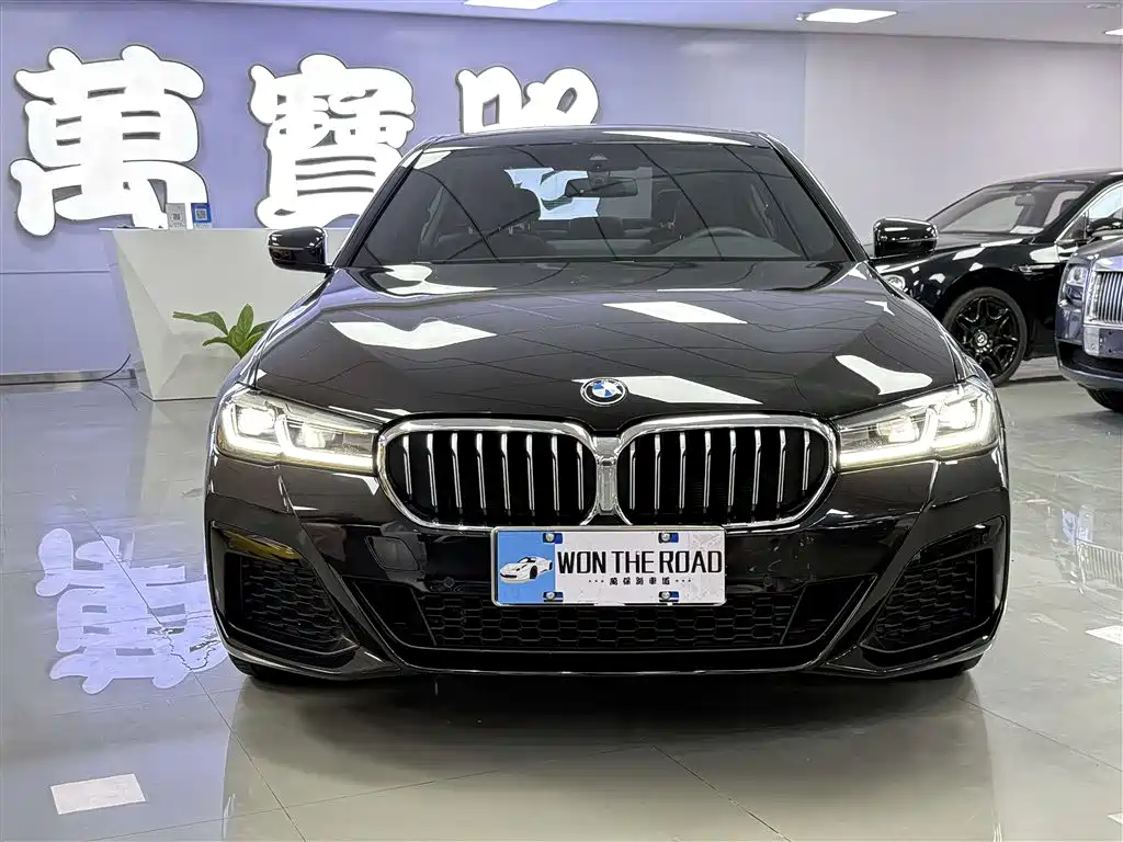 BMW 5 Series 2022 530Li Leading M Sport Package фото 2