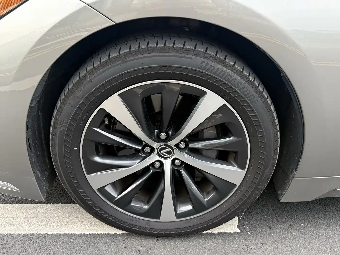Lexus LS 2021 500h Excellence Edition фото 10