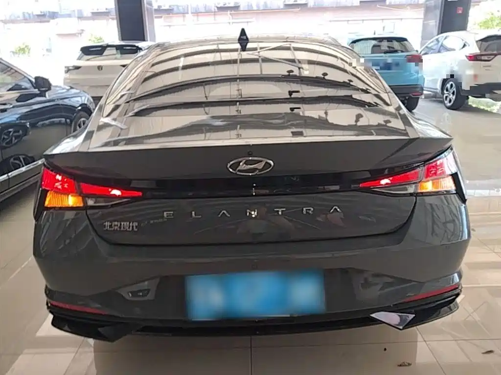 Hyundai Elantra 2022 1.5L CVT GLX Elite Edition фото 6