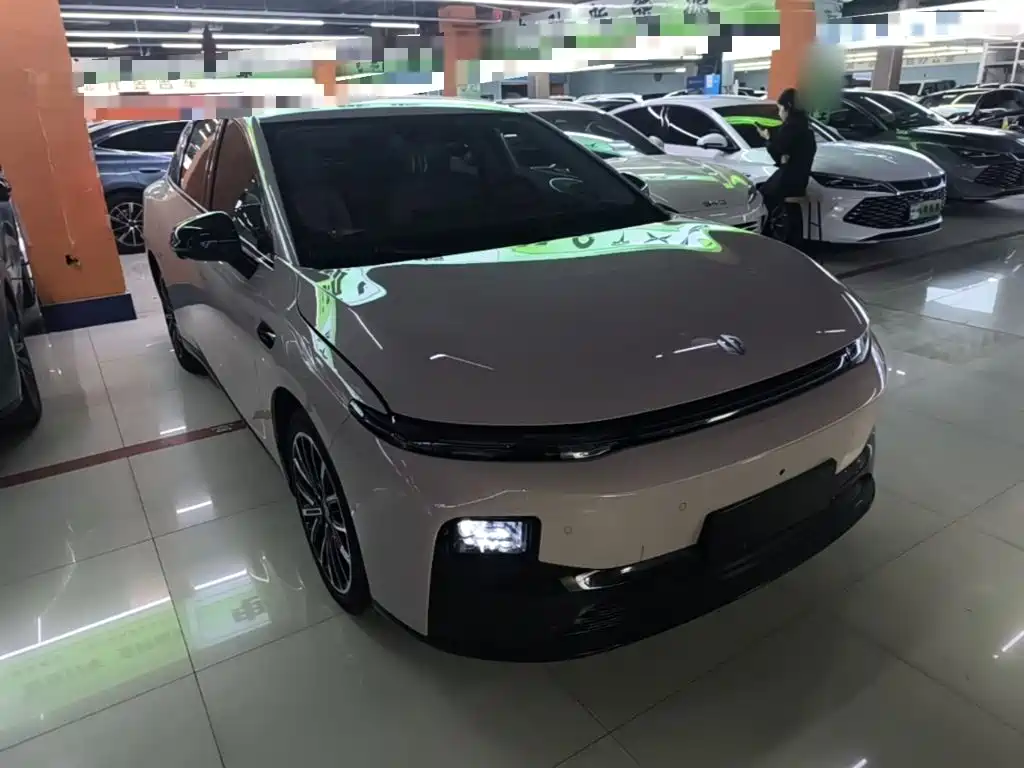 Photo 4 - Leapmotor B01