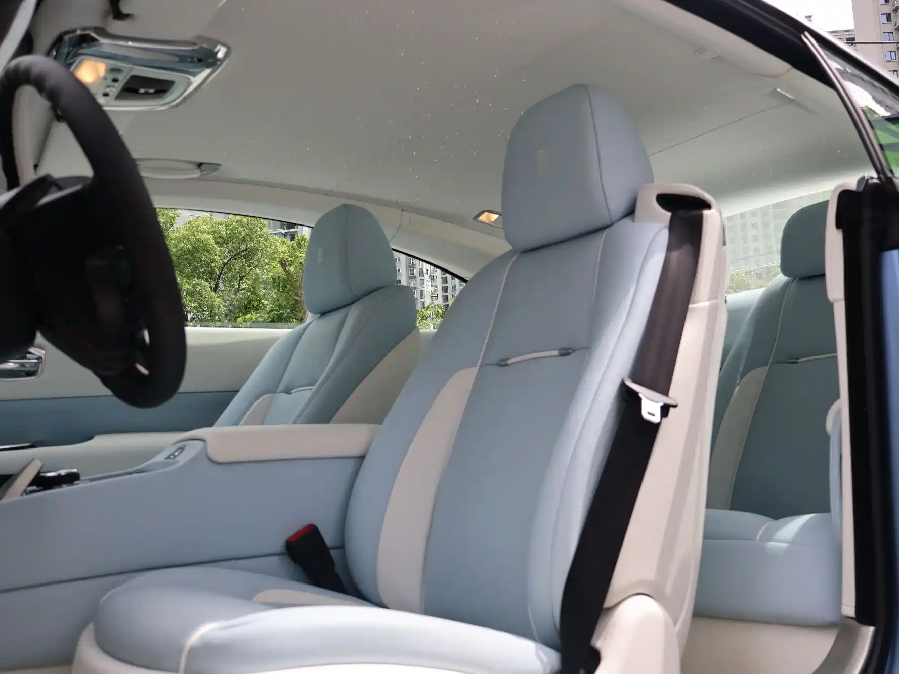Фото 9 - Rolls-Royce Wraith