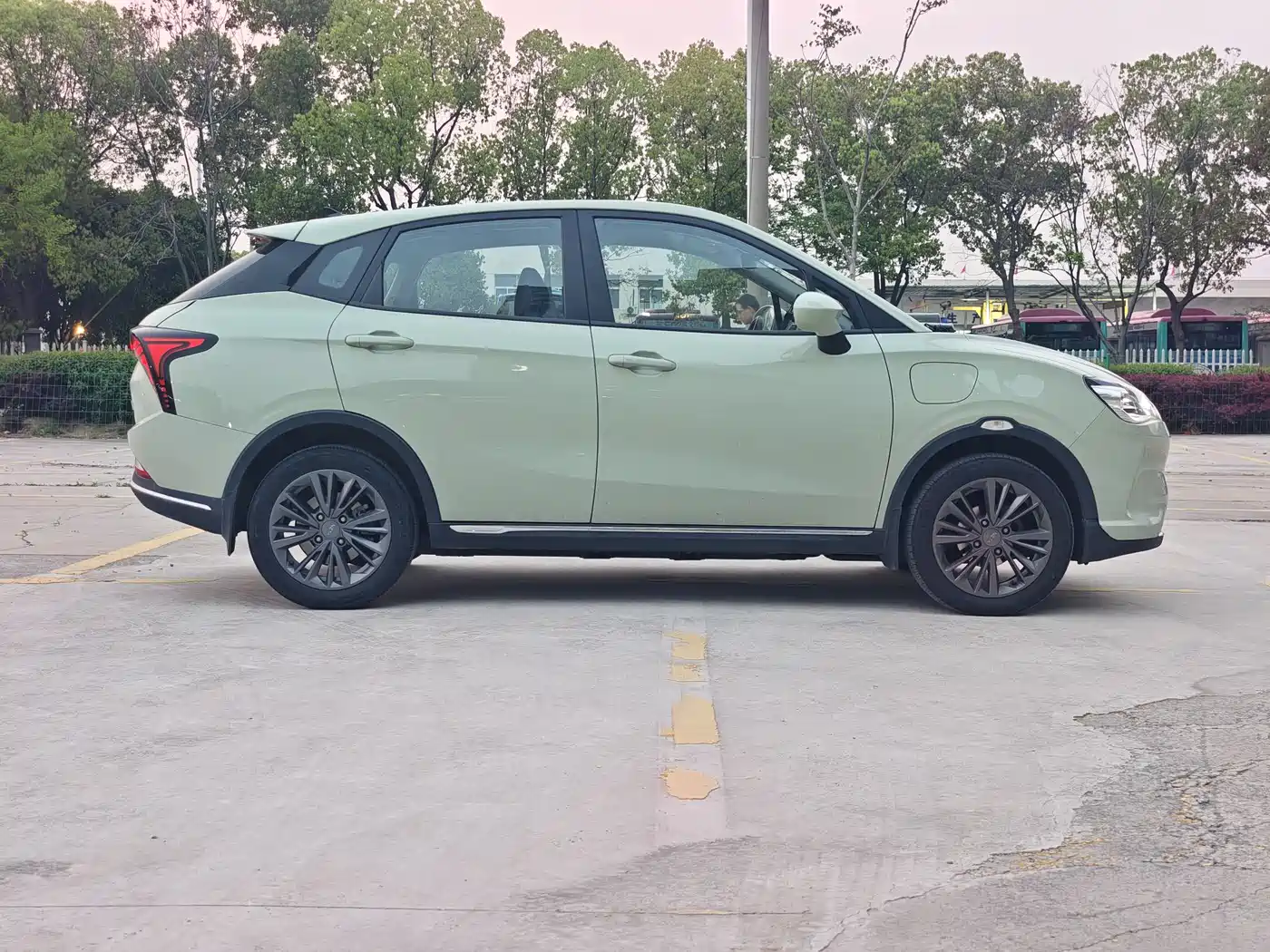 2023 Nezha Auto Nezha V