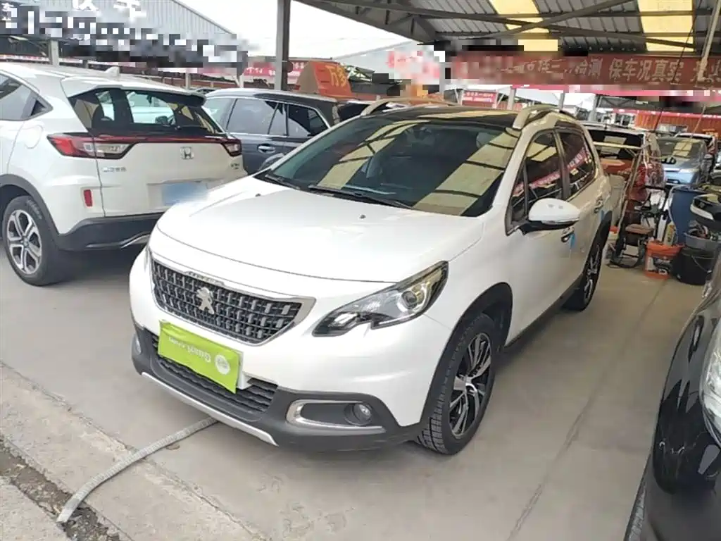 Peugeot 2008 2018 1.6L Automatic Fashion Edition фото 2