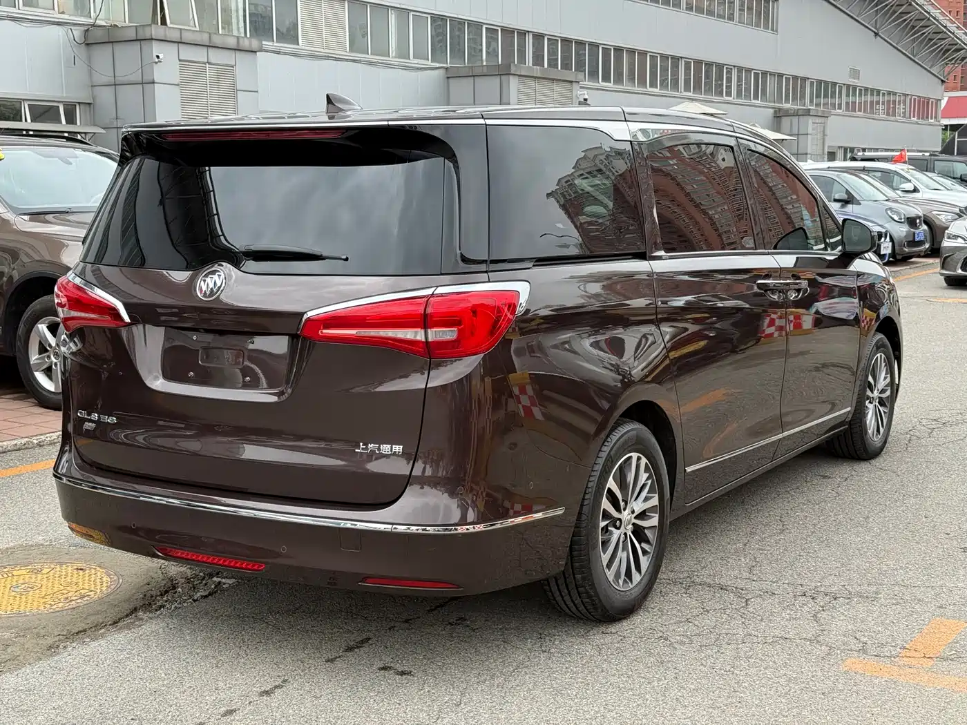 Buick GL8 2017 ES 28T Flagship China V фото 14