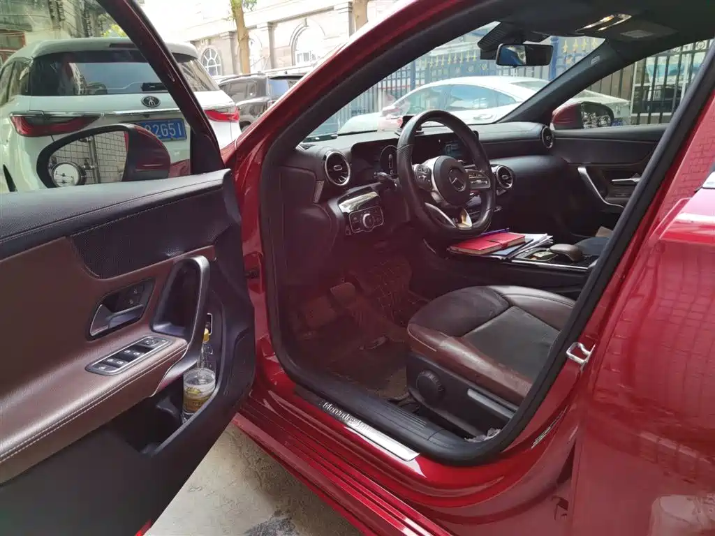 Mercedes-Benz A-Class 2019 A 180 L Sport Sedan фото 21