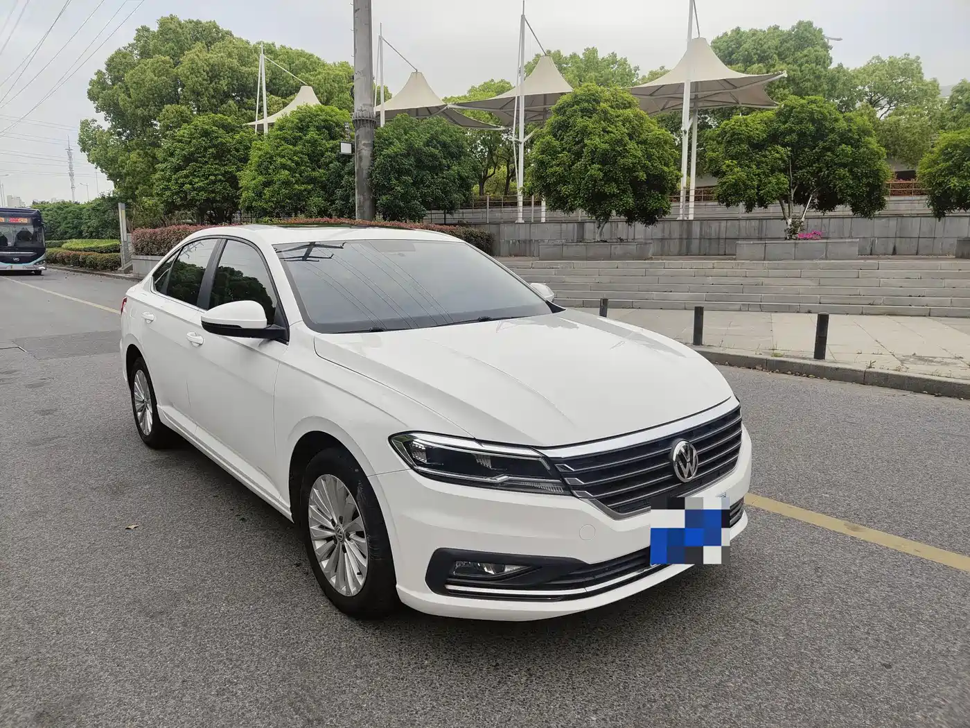 Volkswagen Lavida 2021 1.5L Auto Comfort Edition фото 3