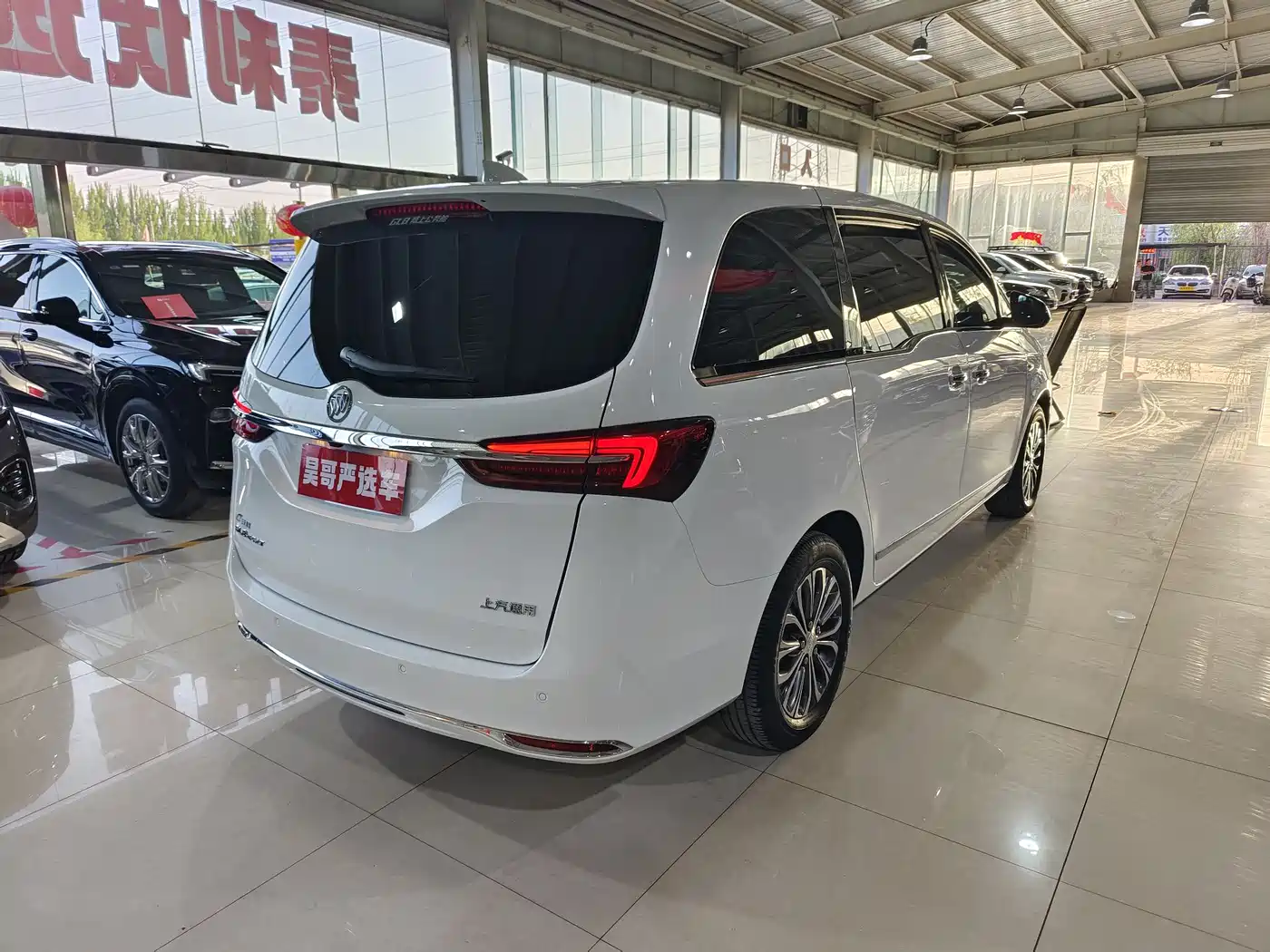 Buick GL8 2021 Land Business Class 652T Luxury фото 22