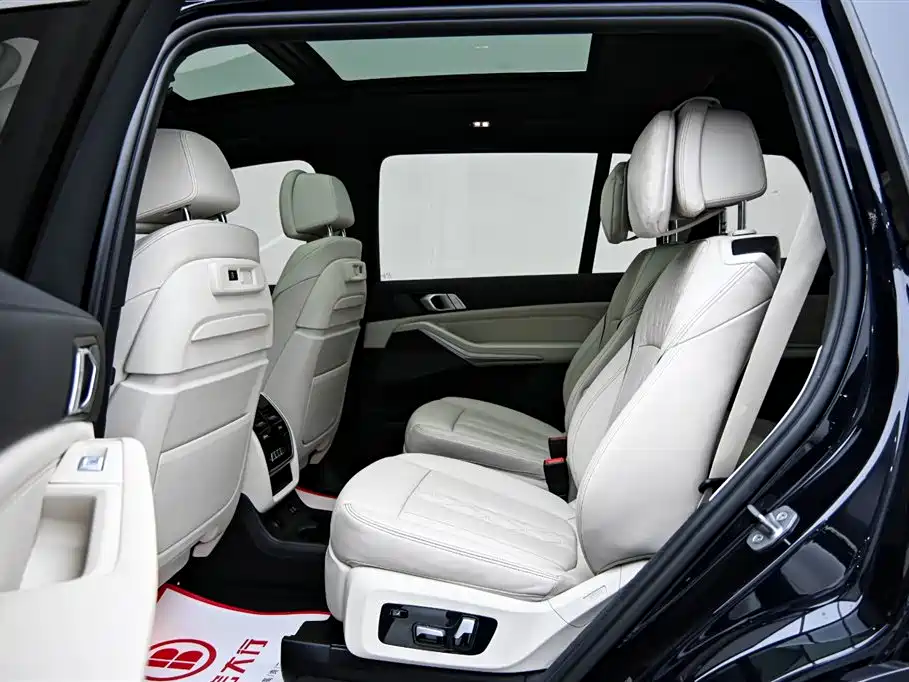 BMW X7 2022 xDrive40i Exclusive M Sport Package фото 12