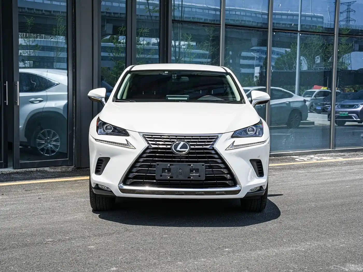 Lexus NX 2020 200 FWD Sharp Edition China V фото 2