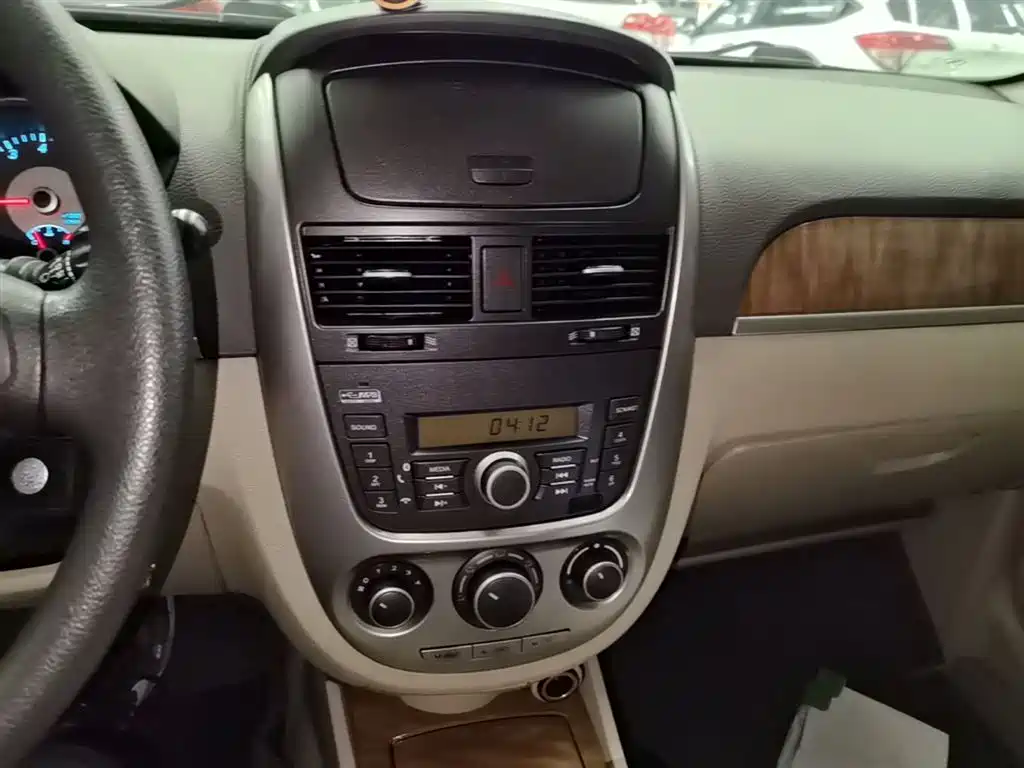 Buick Excelle 2015 1.5L Automatic Classic фото 13