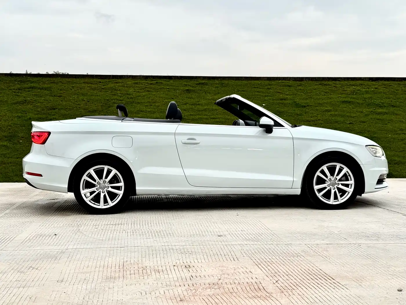 Audi A3 (Import) 2015 Cabriolet 40 TFSI фото 12