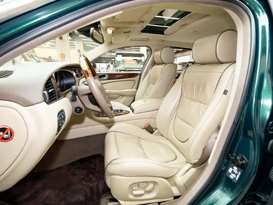 Jaguar XJ 2006 2005 Model XJ6L 3.0