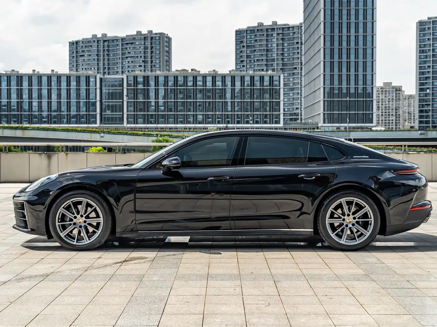 Porsche Panamera 2024 Panamera Executive Long Wheelbase 2.9T фото 4