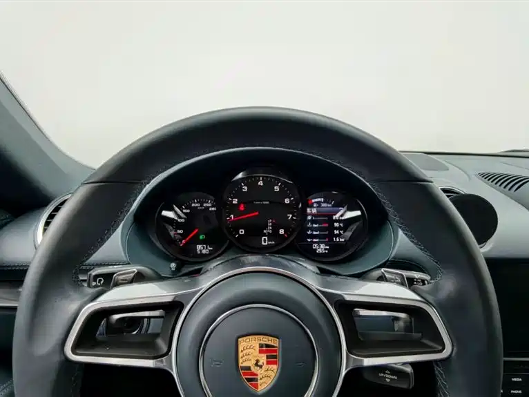 PORSCHE 718