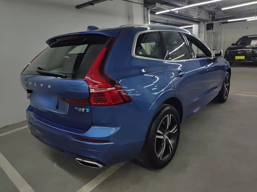 Фото 7 - Volvo XC60