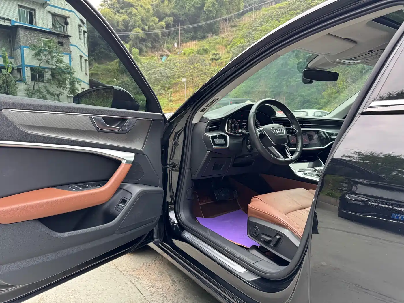 Фото 18 - Audi A6L