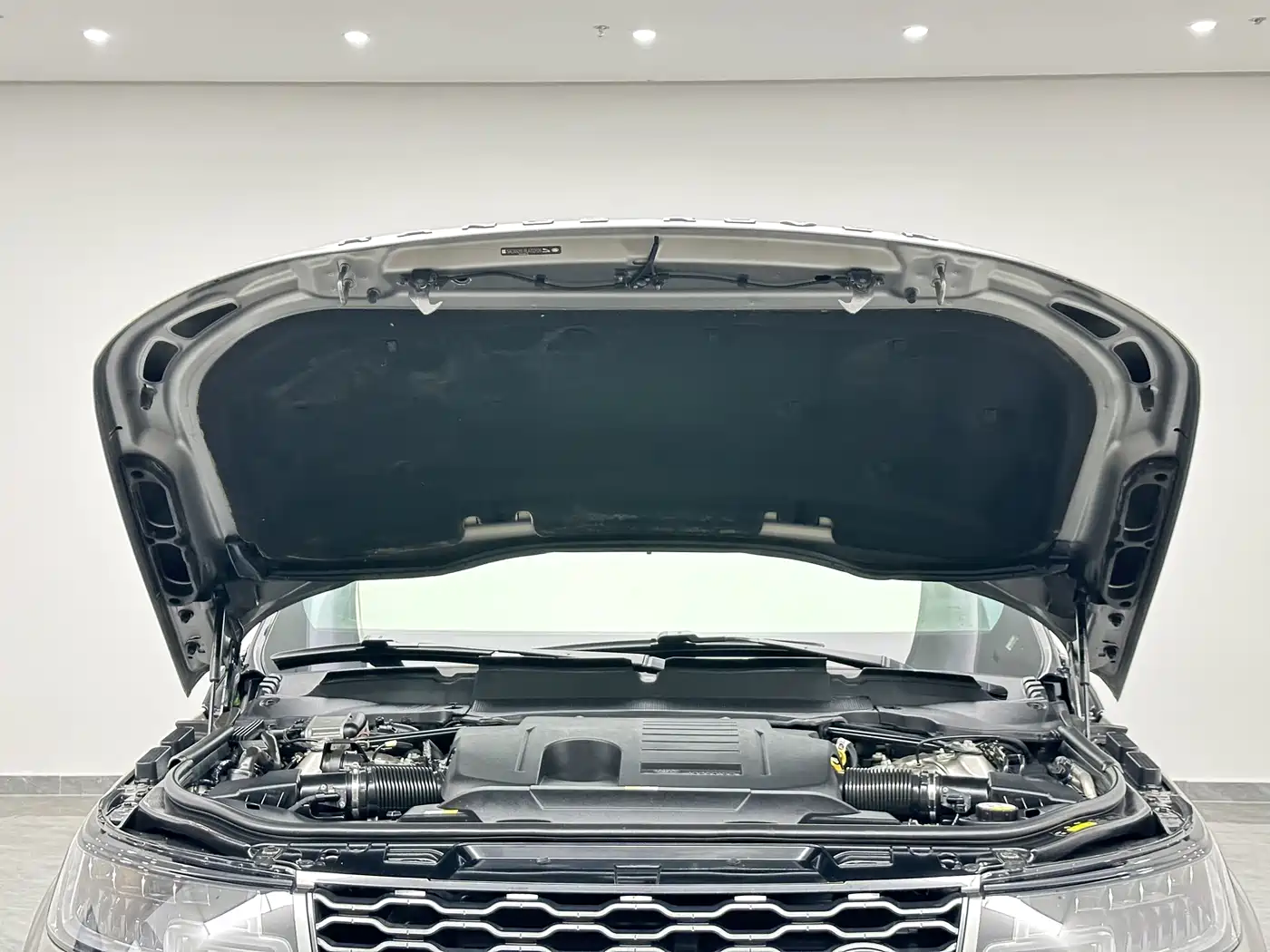 Land Rover Range Rover Sport 2020 3.0 L6 SE фото 19