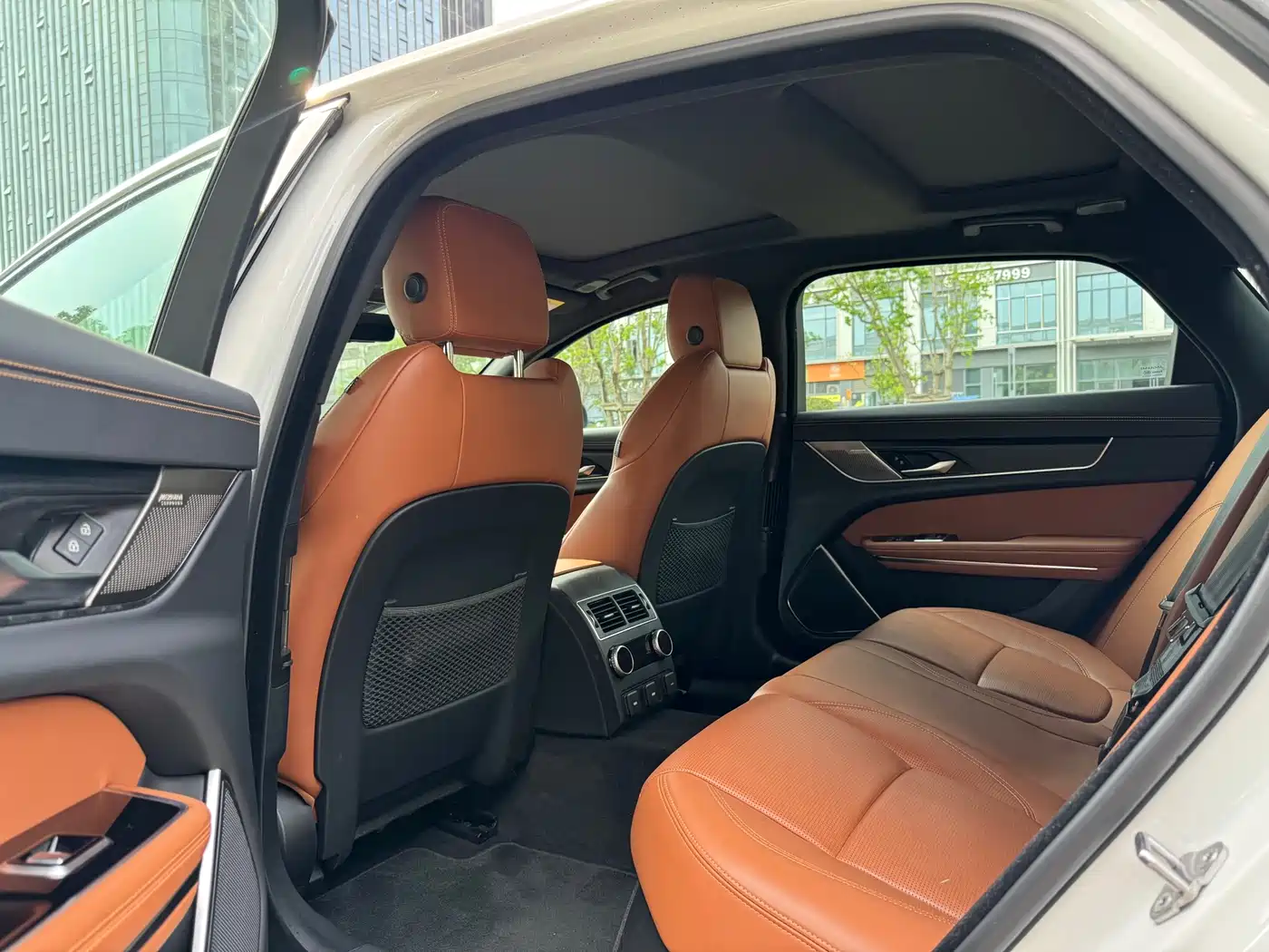 Jaguar XFL 2024 2024 2.0T P300 AWD Flagship Sport Gilded Edition