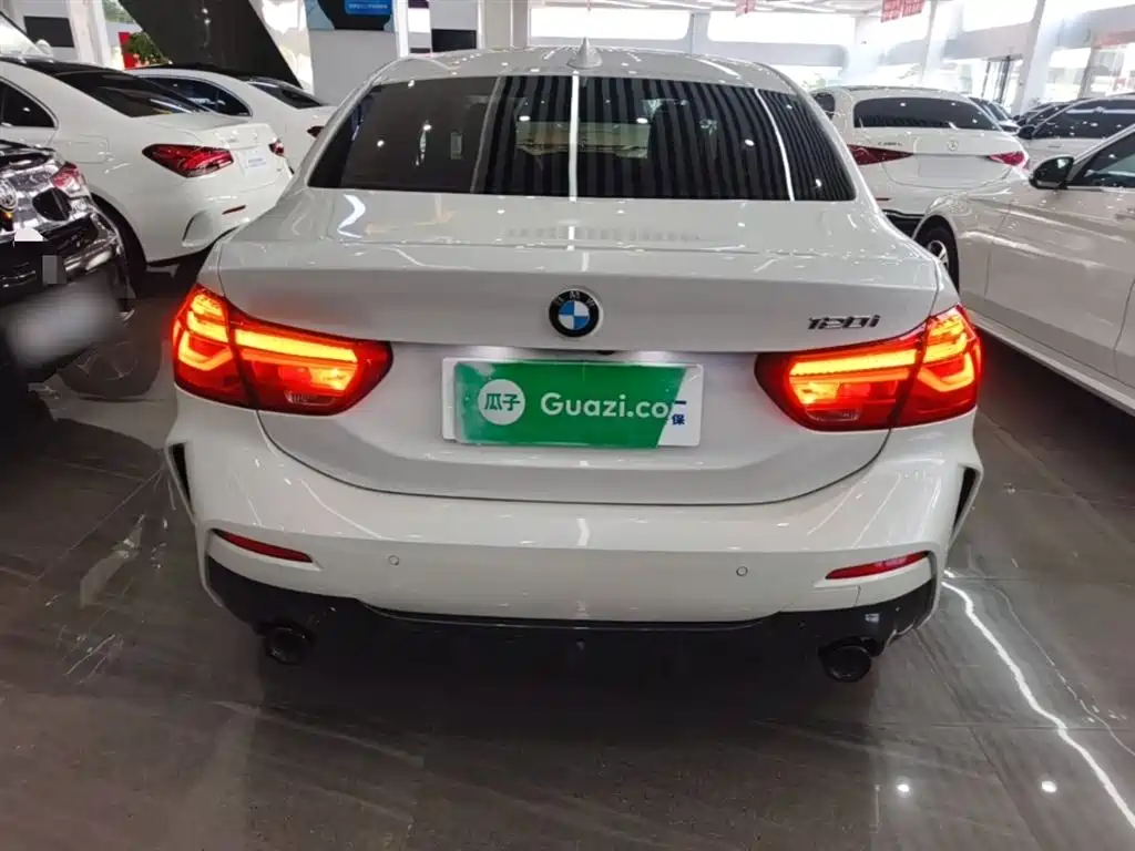 BMW 1 Series 2021 Facelift 120i M Sport Shadow Edition фото 6