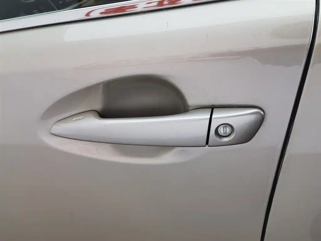 Lexus ES 2015 300h Comfort Edition фото 18