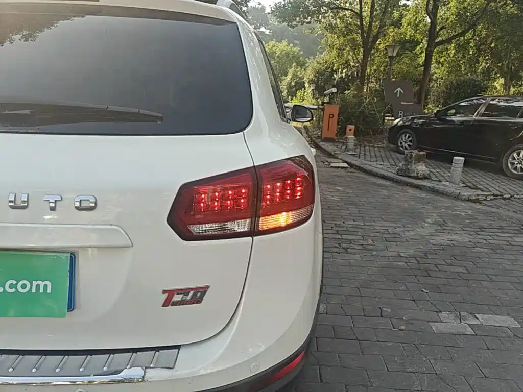 Yema Auto Yema T70 2016 2016 Upgrade 1.5T Manual Luxury